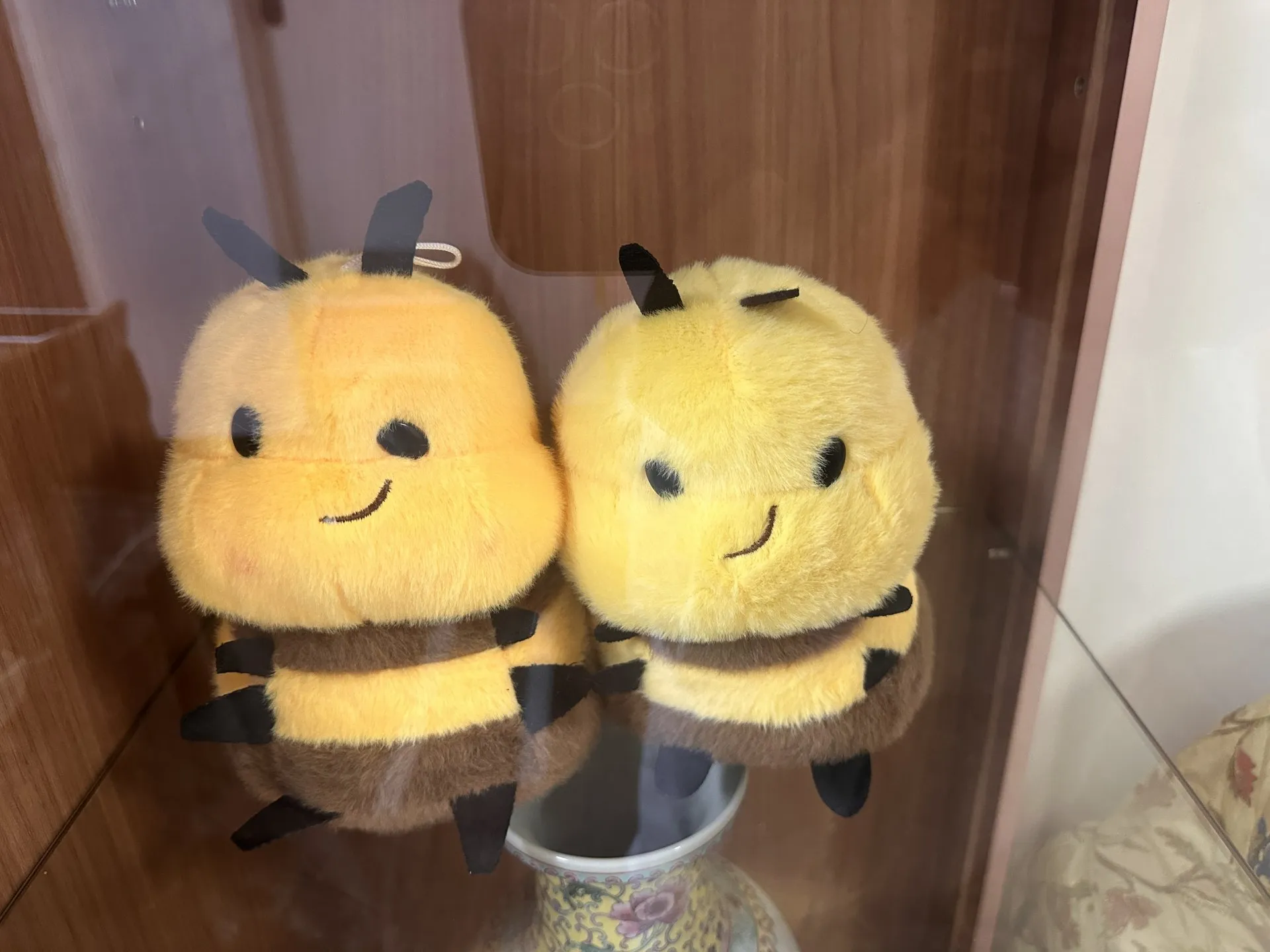 可爱的蜜蜂